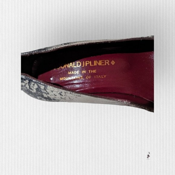 NEW‎ DONALD J PLINER SNAKESKIN-BLOCKED HEEL PUMPS- 7.5 N - Picture 5 of 7